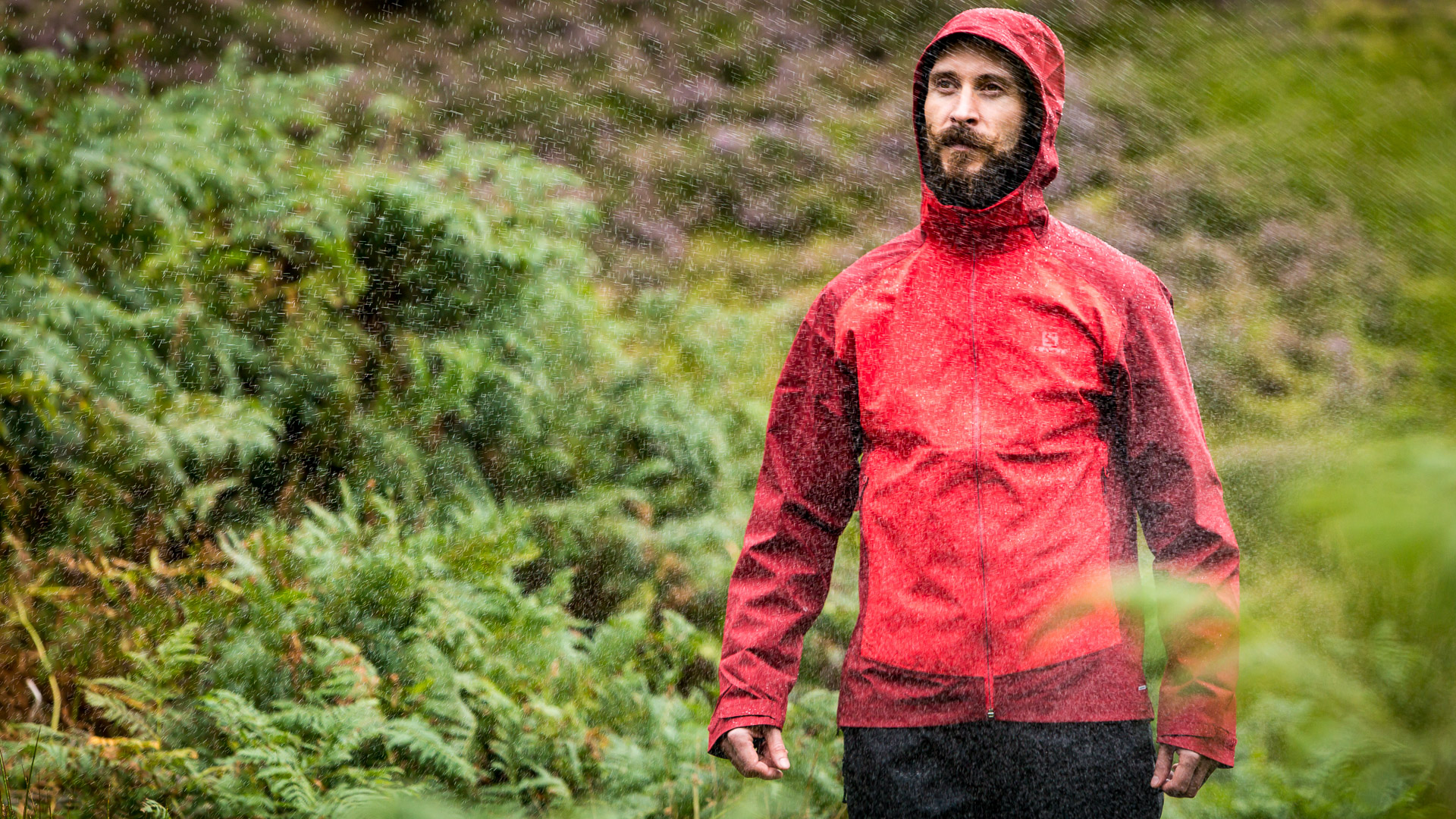 Salomon Nebula Stretch 2.5L Jacket in Peak District rain