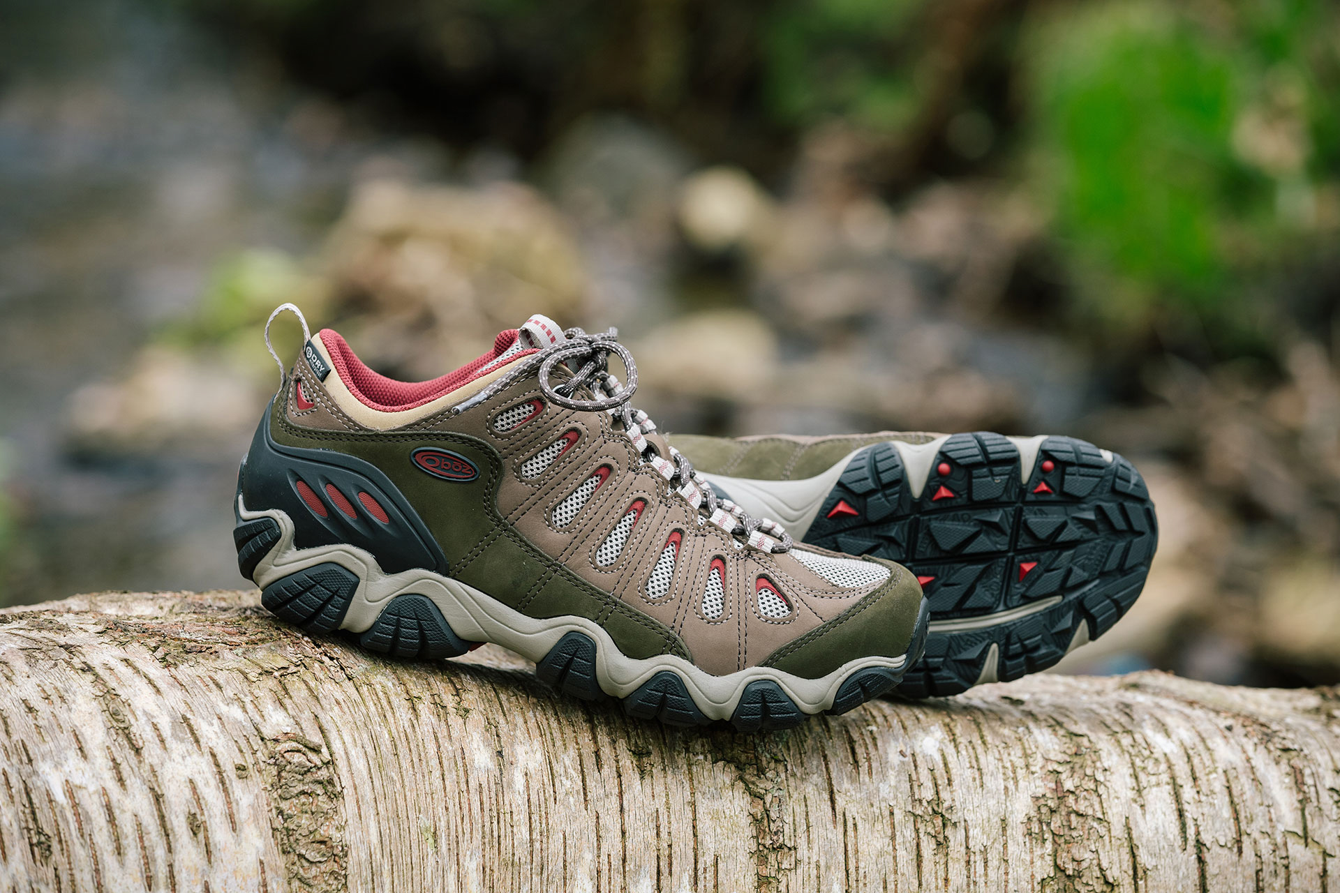oboz-sawtooth-low-walking-boots-001