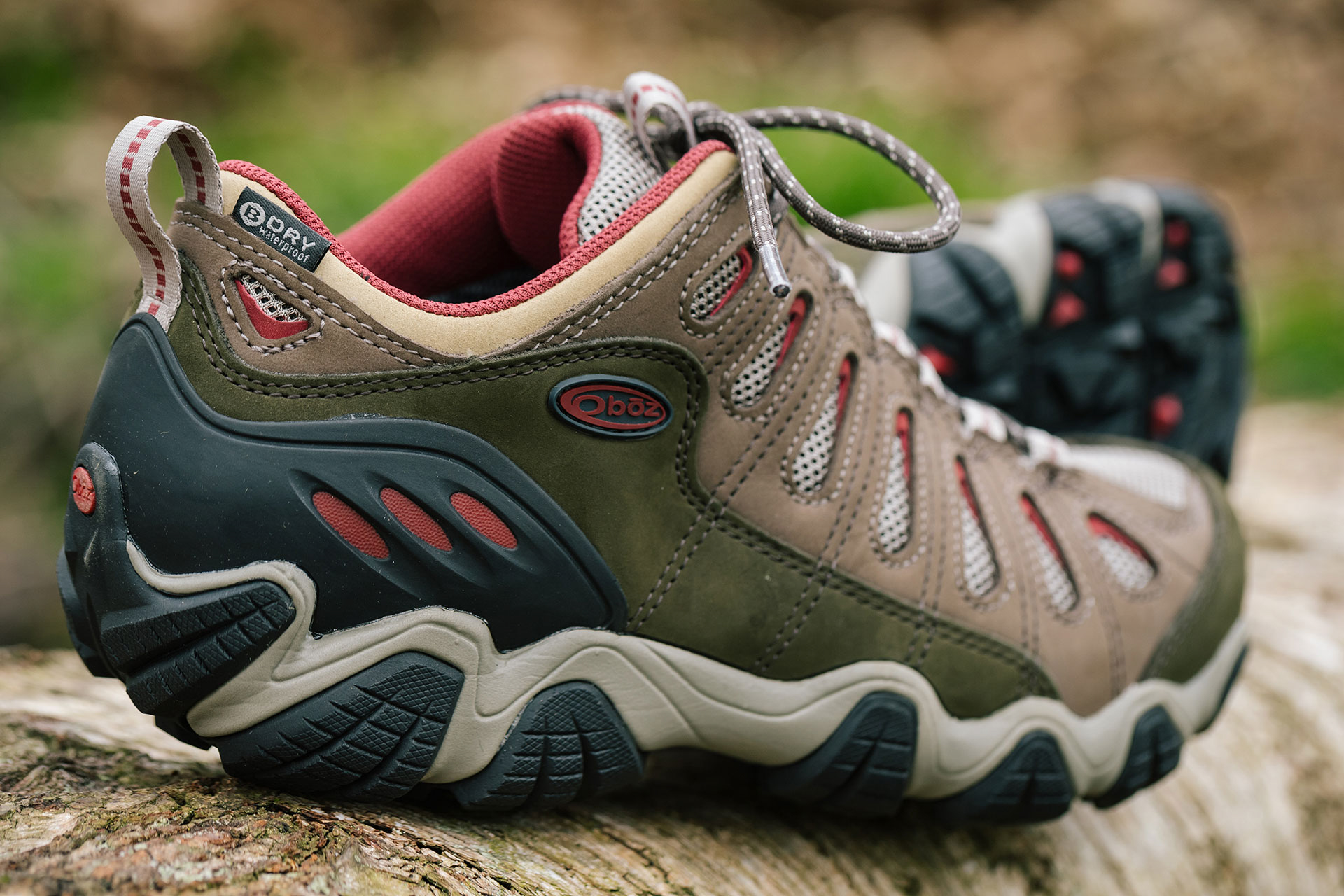 oboz-sawtooth-low-walking-boots-004
