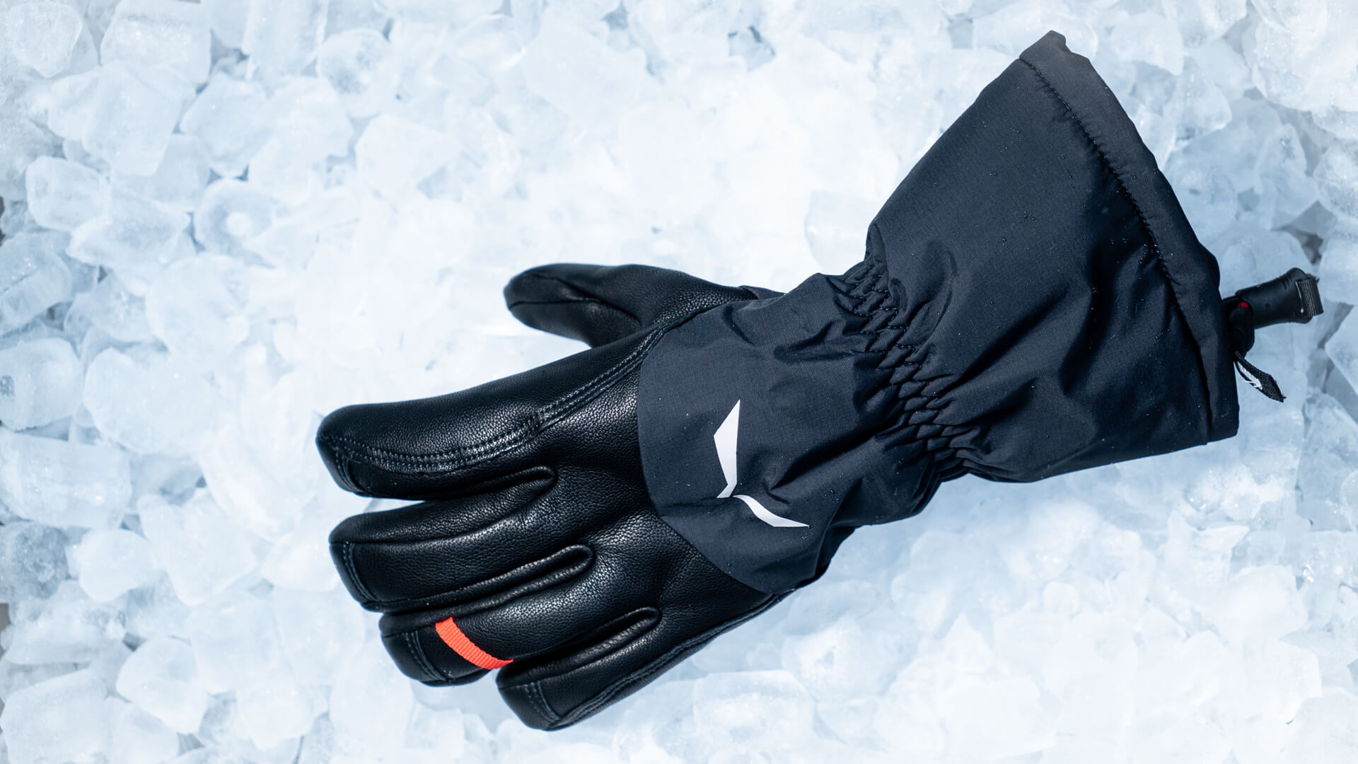 winter-gloves-mitts-2019-mike-brindley-7