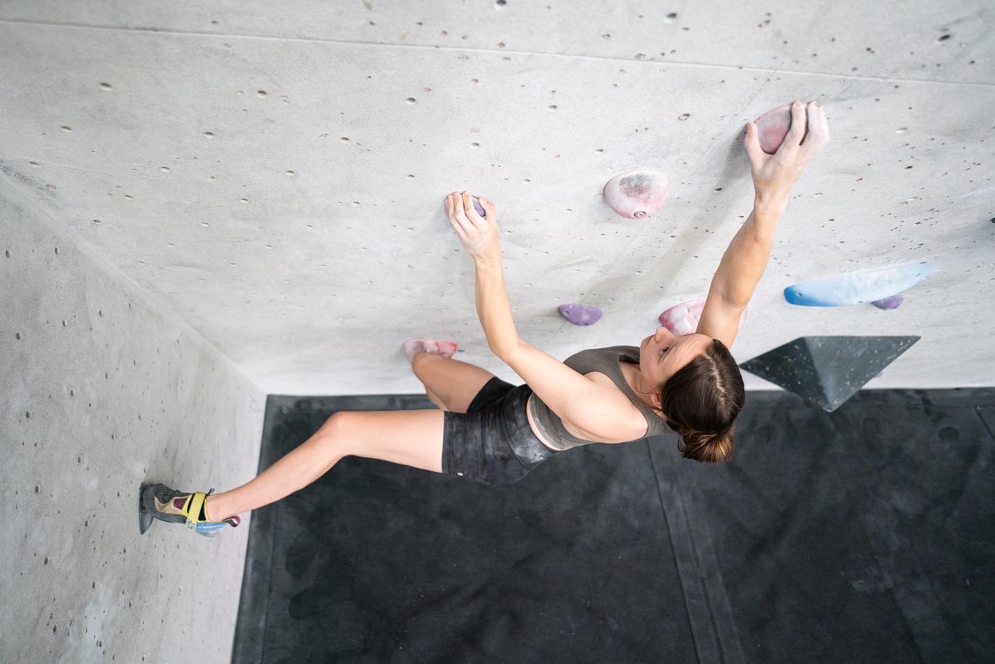 What to Expect at the Climbing Wall