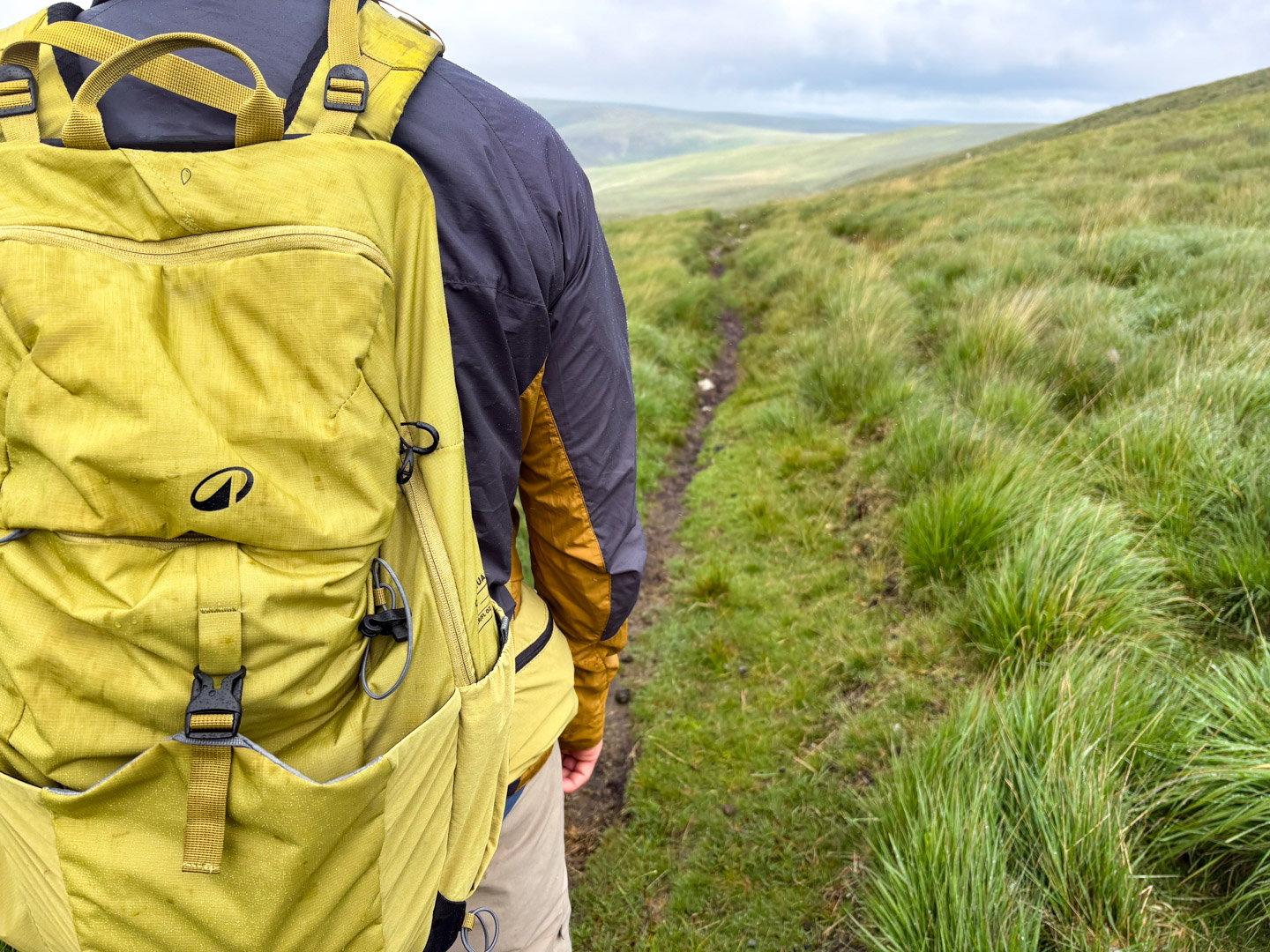 quechua mh500 25L backpack review